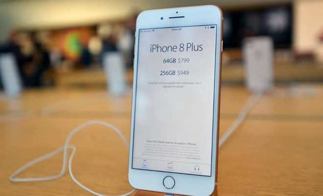 Apple cương quyết nói không với yêu cầu kích hoạt radio trong iPhone