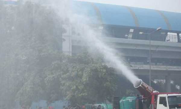 Ấn Độ thử nghiệm "vòi rồng chống khói" tại thủ đô New Delhi