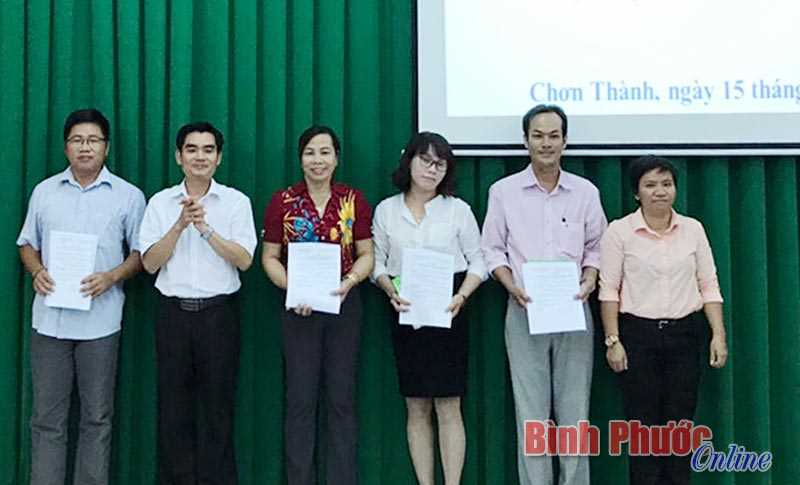 190 b&iacute; thư, ph&oacute; b&iacute; thư được tập huấn nghiệp vụ c&ocirc;ng t&aacute;c đảng