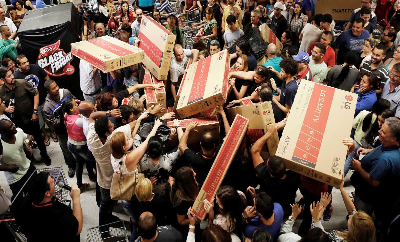 Vì sao ngày mua sắm ‘điên cuồng’ nhất có tên gọi Black Friday - ‘Thứ Sáu đen tối'