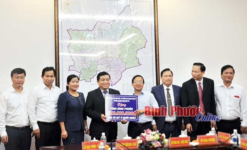 Bộ trưởng Bộ KH-ĐT Nguyễn Ch&iacute; Dũng l&agrave;m việc với l&atilde;nh đạo tỉnh