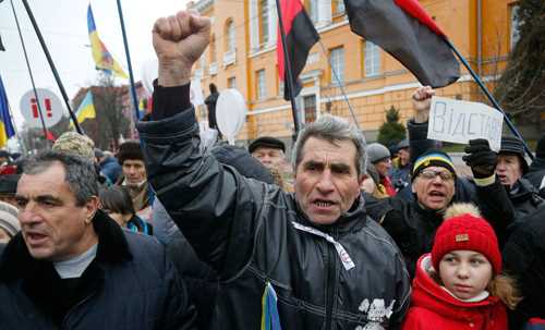 Biểu tình bùng phát thành bạo lực tại Kiev