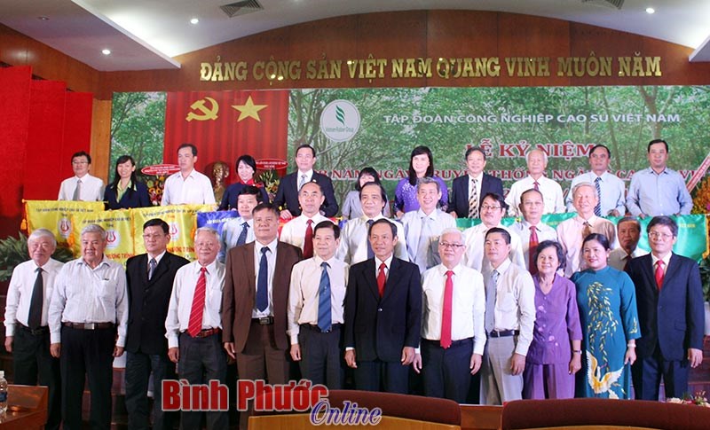 VRG kỷ niệm 88 năm Ng&agrave;y truyền thống cao su Việt Nam