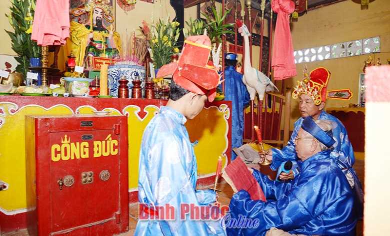 Lễ Cầu b&ocirc;ng Đ&igrave;nh thần T&acirc;n Lập Ph&uacute;