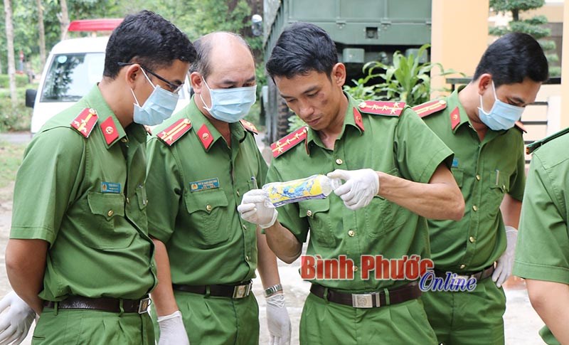 Chuyện về những người &ldquo;bắt&rdquo; dấu vết