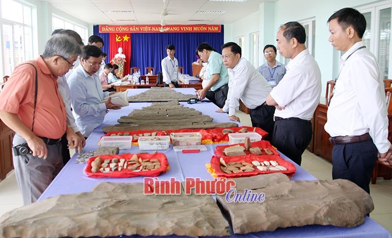 Xem x&eacute;t c&ocirc;ng nhận bảo vật quốc gia đối với đ&agrave;n đ&aacute; Lộc H&ograve;a