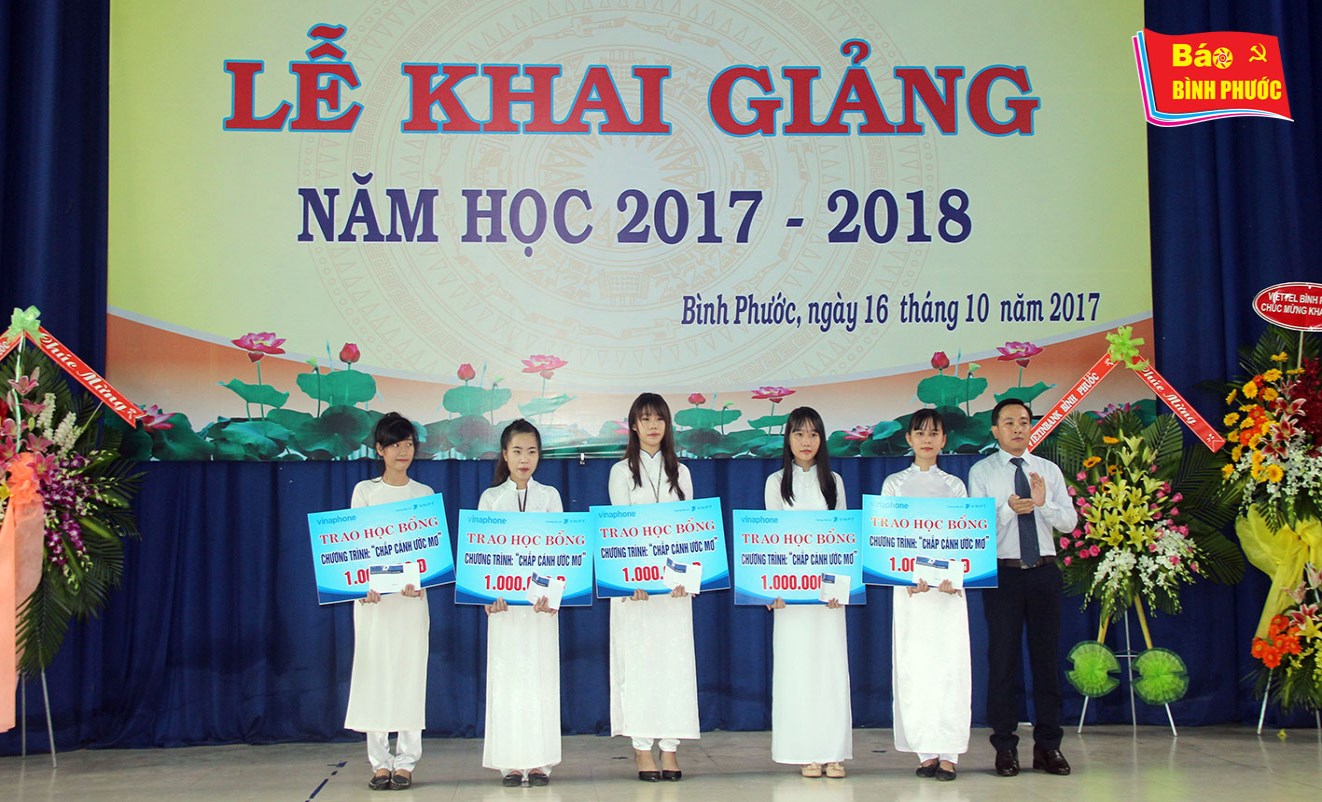[Video] Trường cao đẳng Sư phạm Bình Phước khai giảng năm học mới