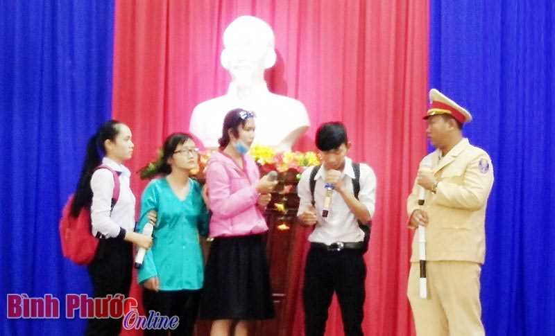 Đoàn xã Tân Lập nhất hội thi “Thanh niên với văn hóa giao thông”