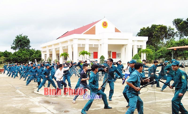 Đồng Xo&agrave;i tập trung x&acirc;y dựng vững chắc tiềm lực ch&iacute;nh trị - tinh thần trong khu vực ph&ograve;ng thủ