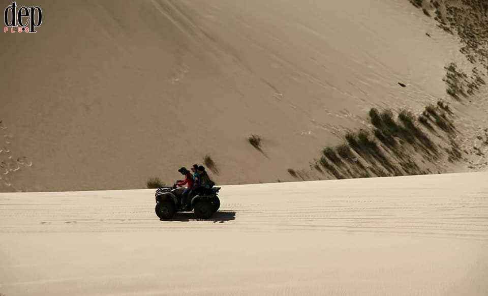 Đua xe moto địa h&igrave;nh tr&ecirc;n cồn c&aacute;t - tr&ograve; chơi cảm gi&aacute;c mạnh kh&ocirc;ng thể bỏ lỡ khi du lịch Mũi N&eacute;