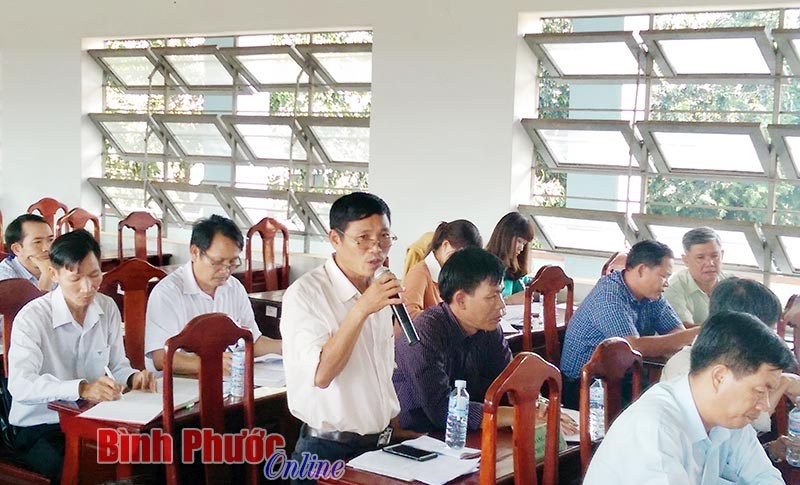 Giao ban giữa Thường trực Huyện ủy B&ugrave; Đốp với đảng ủy c&aacute;c x&atilde;, thị trấn