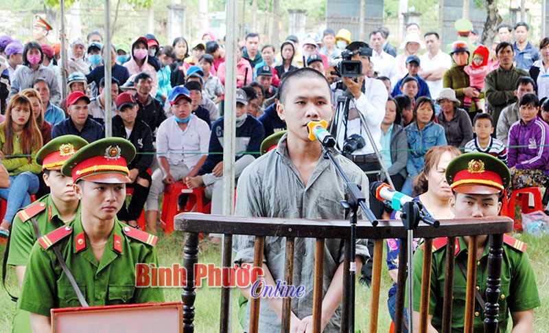 Nỗi đau sau một phi&ecirc;n t&ograve;a