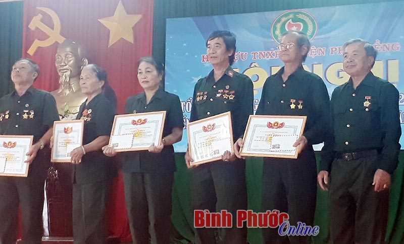 Hội Cựu thanh ni&ecirc;n xung phong huyện Ph&uacute; Riềng:&nbsp;X&acirc;y dựng quỹ &ldquo;V&igrave; nghĩa t&igrave;nh đồng đội&rdquo; 570 triệu đồng