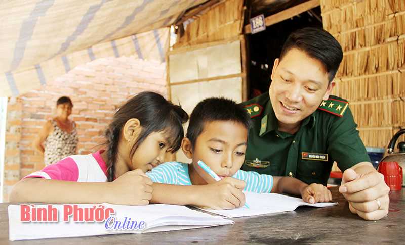 V&igrave; trẻ em v&ugrave;ng bi&ecirc;n