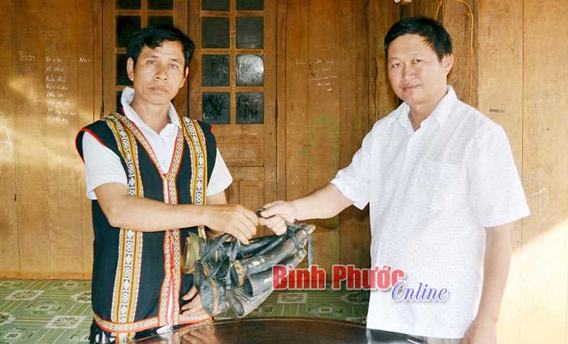 K&egrave;n sừng tr&acirc;u đ&atilde; được phục chế