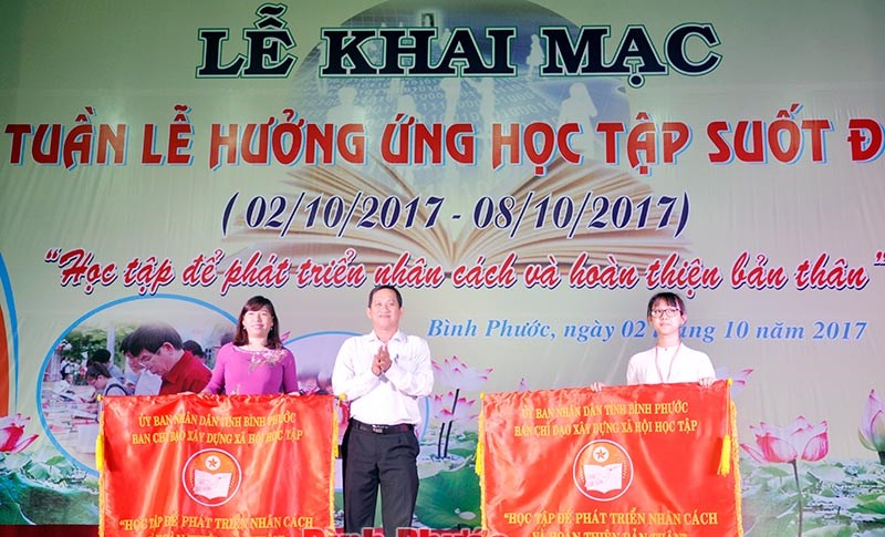 Khai mạc Tuần lễ hưởng ứng học tập suốt đời năm 2017
