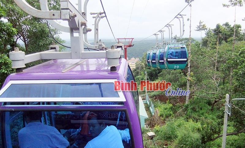 Ki&ecirc;n quyết ngăn chặn v&agrave; xử l&yacute; &ldquo;nh&oacute;m lợi &iacute;ch&rdquo;, &ldquo;s&acirc;n sau&rdquo;