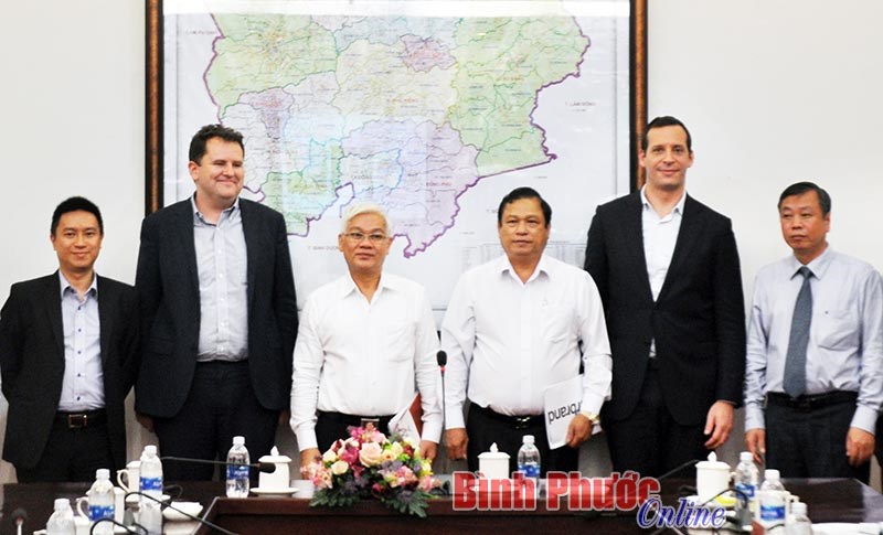 L&atilde;nh đạo tỉnh tiếp v&agrave; l&agrave;m việc với Tập đo&agrave;n Interbrand