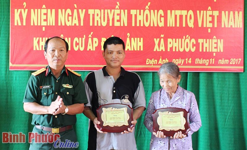 L&atilde;nh đạo tỉnh dự Ng&agrave;y hội đại đo&agrave;n kết to&agrave;n d&acirc;n tộc tại c&aacute;c khu d&acirc;n cư