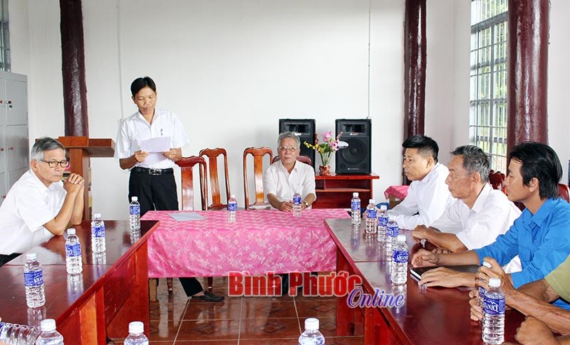 L&atilde;nh đạo UBMTTQVN tỉnh dự họp với ấp Thạch M&agrave;ng