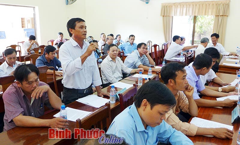 Thường trực Thị ủy Đồng Xo&agrave;i đối thoại với n&ocirc;ng d&acirc;n SX-KD giỏi