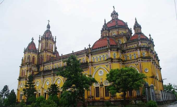 Một v&ograve;ng Nam Định đ&oacute;n Gi&aacute;ng sinh ở c&aacute;c nh&agrave; thờ si&ecirc;u đẹp v&agrave; độc