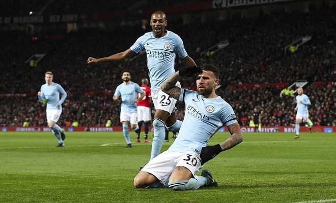 Đánh bại M.U, Manchester City vô địch lượt đi sớm ba vòng đấu