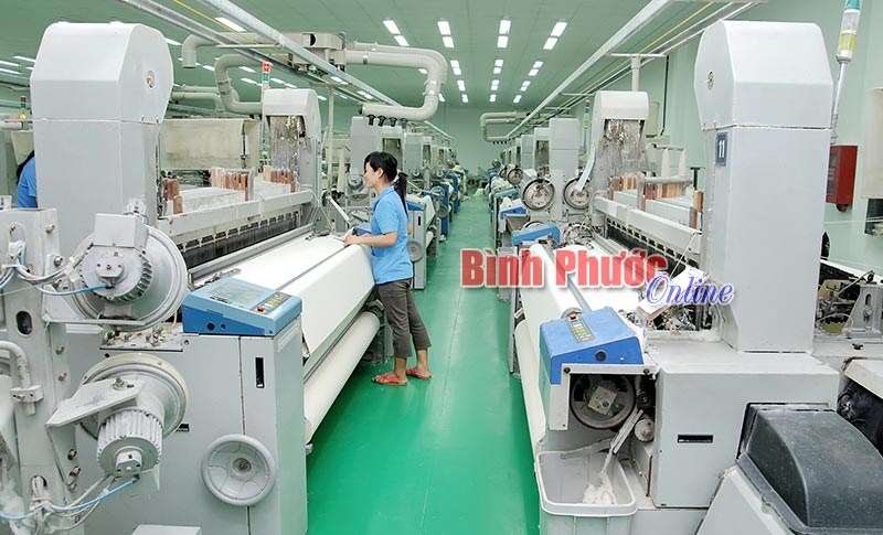 Ph&aacute;t triển Đảng ở khu c&ocirc;ng nghiệp: C&aacute;nh cửa hẹp!