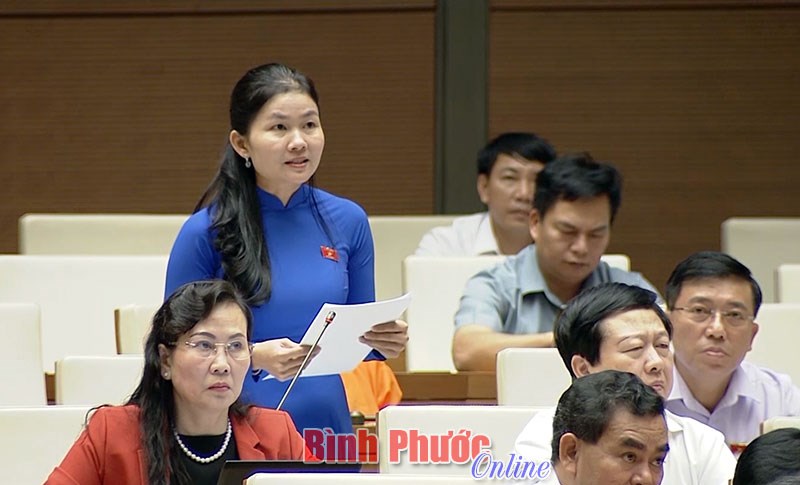 Nhiều &yacute; kiến t&acirc;m huyết của cử tri B&igrave;nh Phước chuyển tải ra nghị trường Quốc hội