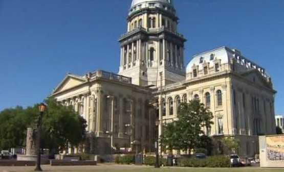 Mỹ sơ tán tòa nhà chính quyền bang Illinois do đe dọa đánh bom