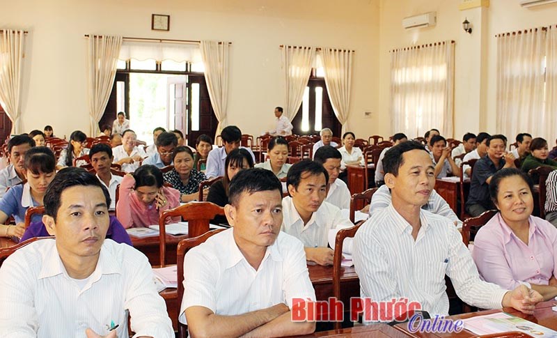 Tập huấn bảo vệ môi trường và phổ biến pháp luật