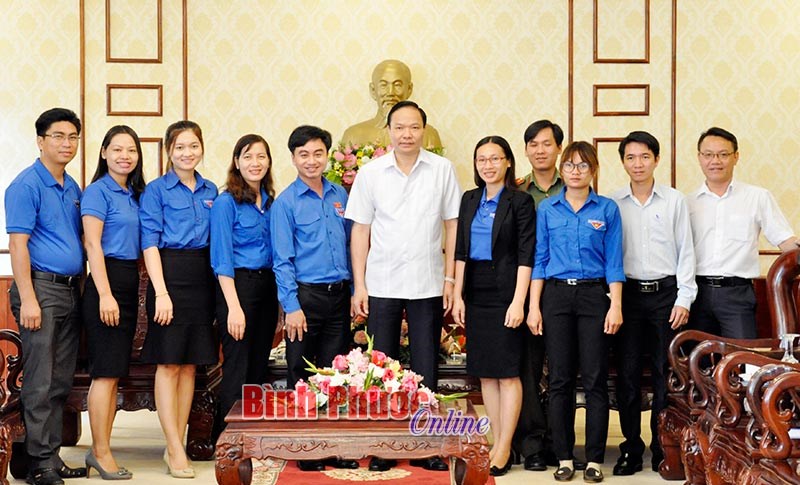 Phó bí thư Tỉnh ủy Lê Văn Châu gặp mặt đoàn đại biểu dự Đại hội Đoàn toàn quốc