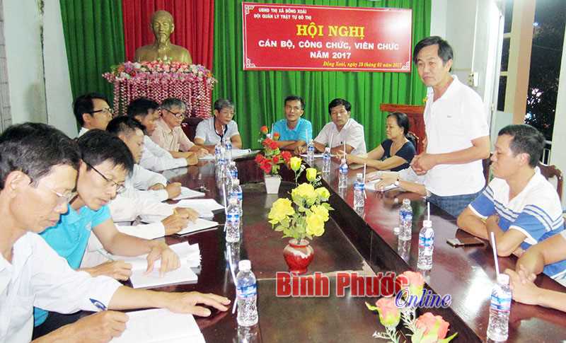 L&atilde;nh đạo Đồng Xo&agrave;i gặp gỡ hộ d&acirc;n bị ảnh hưởng bởi dự &aacute;n