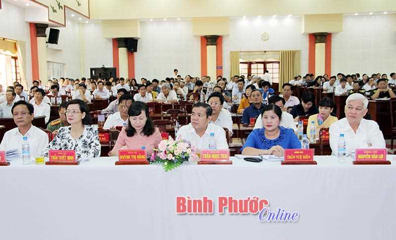 Tiếp tục qu&aacute;n triệt c&aacute;c nghị quyết Hội nghị Trung ương 6 (kh&oacute;a XII)