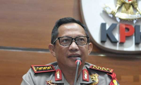 Truy lùng nhóm tay súng sát hại cảnh sát, bắt cóc hơn 1.000 dân thường