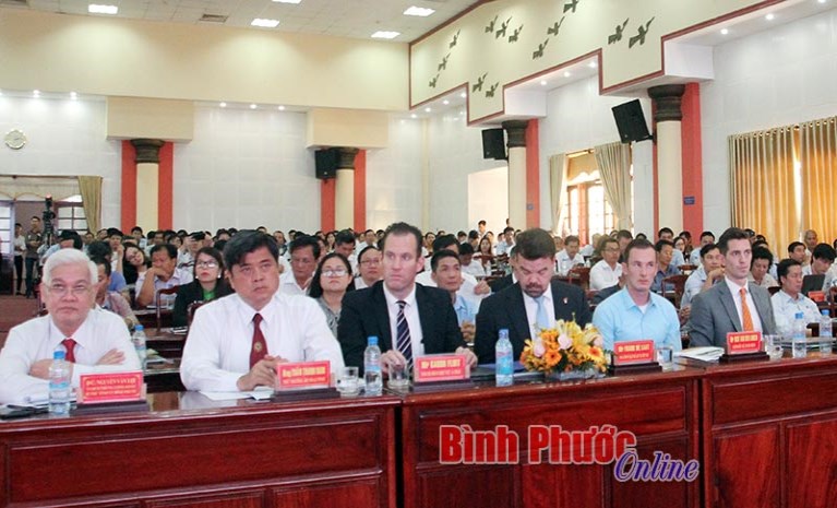 Tọa đ&agrave;m kết nối xuất khẩu theo chuỗi sản phẩm chăn nu&ocirc;i c&ocirc;ng nghệ cao khu vực Đ&ocirc;ng Nam bộ