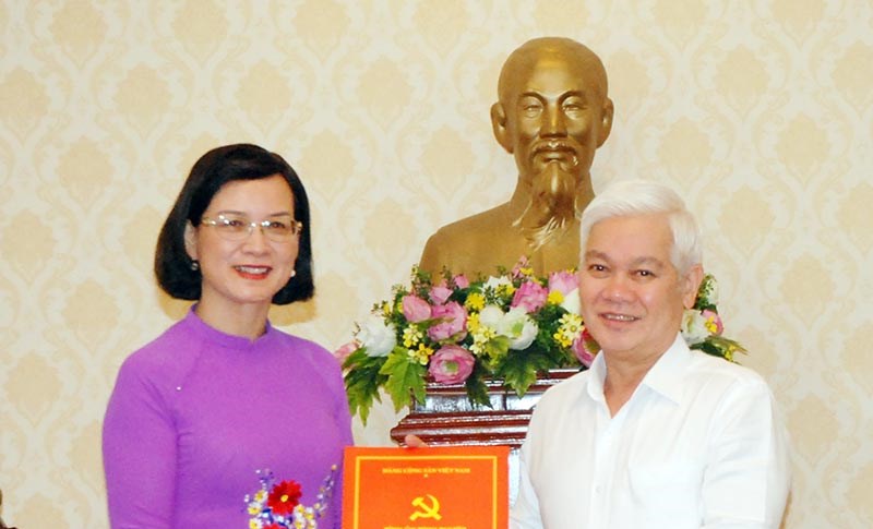 Đồng ch&iacute; Trần Tuyết Minh được bổ nhiệm ki&ecirc;m Hiệu trưởng Trường Ch&iacute;nh trị tỉnh