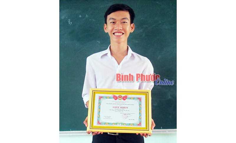 Sinh viên vượt khó