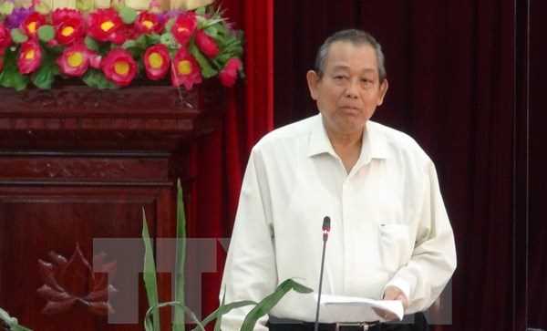 Ph&oacute; Thủ tướng tuy&ecirc;n dương c&aacute;c c&aacute;n bộ, vi&ecirc;n chức trẻ ti&ecirc;u biểu