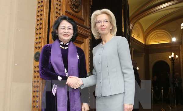 Latvia mong muốn tăng cường hợp t&aacute;c nhiều mặt với Việt Nam