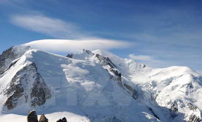 Pháp cứu hộ thành công hơn 150 du khách mắc kẹt tại dãy Alps