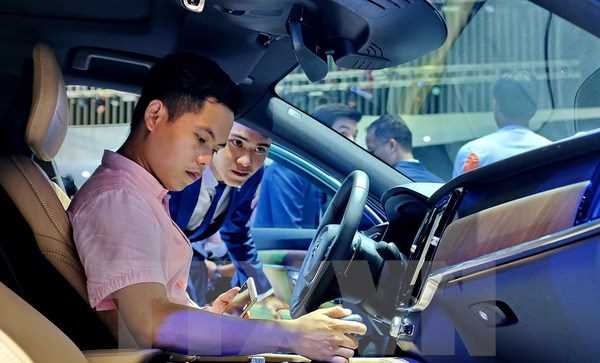 Thuế nhập khẩu tăng hàng nghìn USD, xe cũ ''khó đường về''