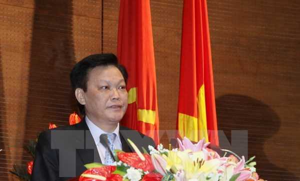 Thi tuyển c&aacute;n bộ l&atilde;nh đạo nhằm tr&aacute;nh bổ nhiệm kh&eacute;p k&iacute;n, cục bộ