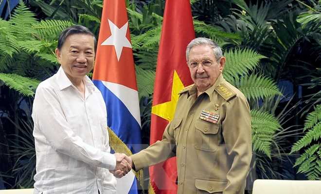 Việt Nam-Cuba chia sẻ kinh nghiệm bảo vệ an ninh ch&iacute;nh trị nội bộ