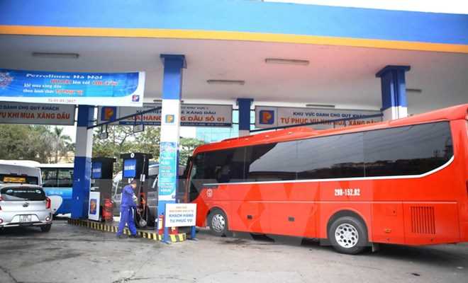 Petrolimex công bố giá bán dầu Diesel tiêu chuẩn euro V