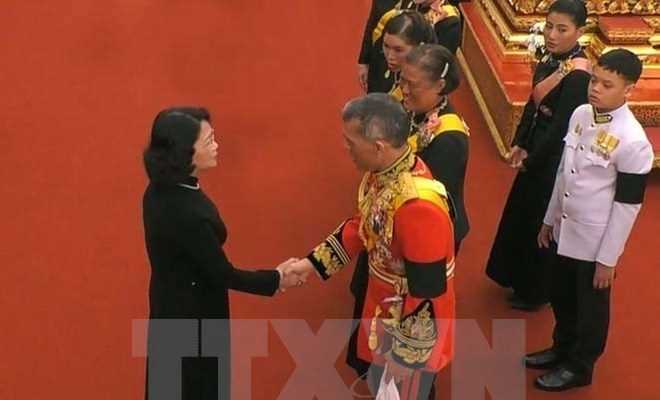 Ph&oacute; Chủ tịch nước Đặng Thị Ngọc Thịnh dự Lễ hỏa t&aacute;ng Nh&agrave; Vua Th&aacute;i Lan