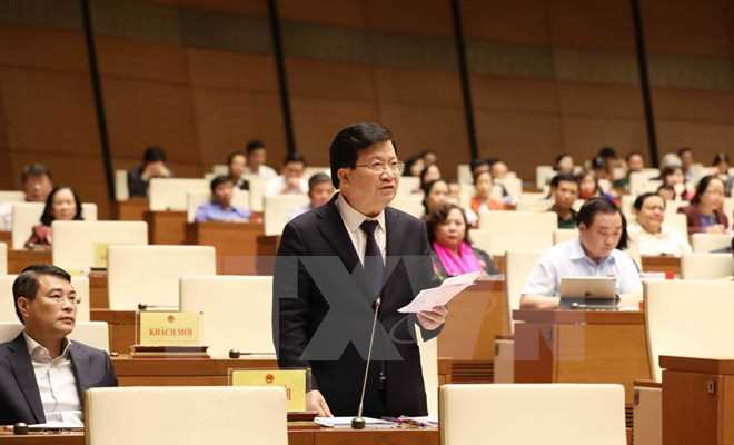 T&aacute;i cấu tr&uacute;c nền kinh tế gắn với lựa chọn m&ocirc; h&igrave;nh tăng trưởng hợp l&yacute;