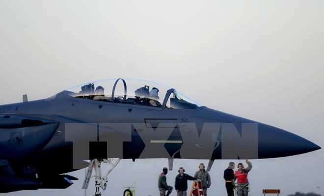 Tiêm kích F-15 của Mỹ sẽ trang bị tia laser hạ mục tiêu cách 1.609km