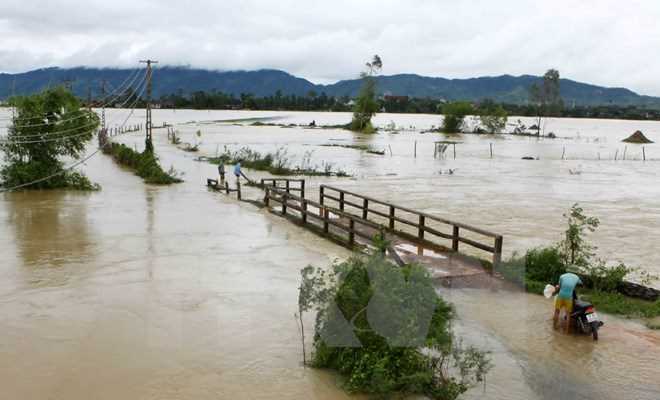 Mưa lũ đã làm ít nhất 11 người chết, mất tích và bị thương