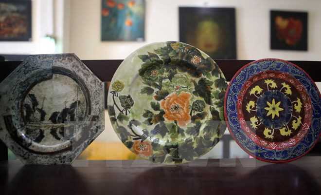 Phục chế v&agrave; sản xuất th&agrave;nh c&ocirc;ng ph&aacute;p lam trong tr&ugrave;ng tu di t&iacute;ch Huế